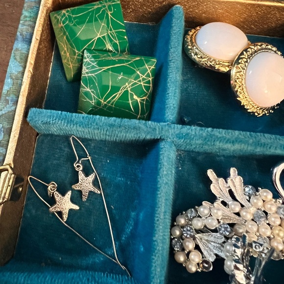 Silver Starfish Threader Drop Earrings, 2.5” - Picture 3 of 4